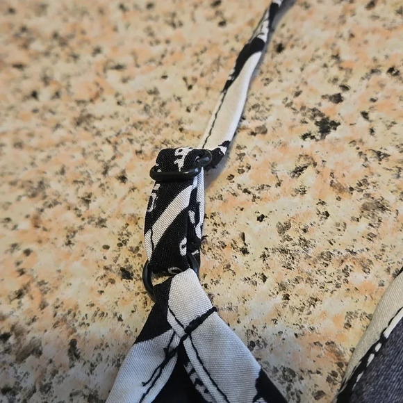 Shein Curve Black and White Striped Top with Spaghetti Straps Women size 1X - Picture 9 of 9